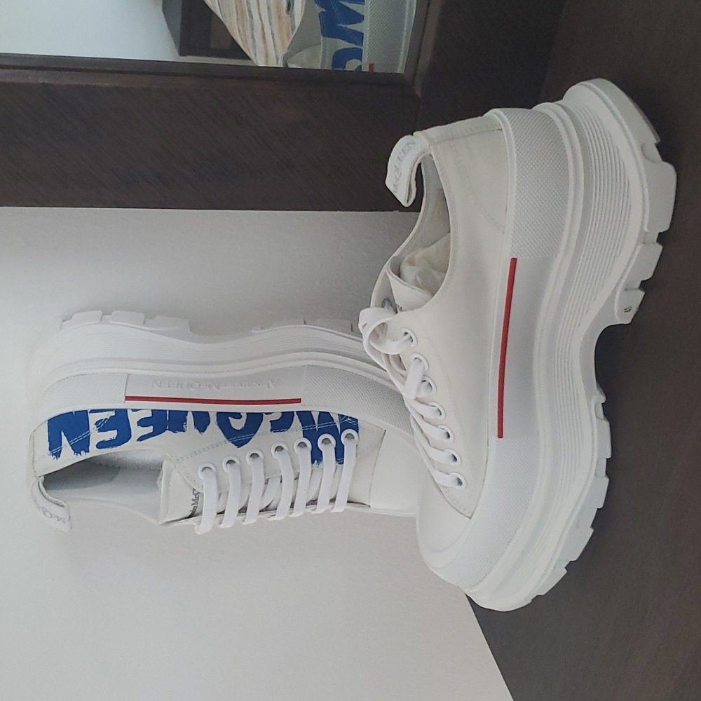 Alexander McQueen Men's Sneakers - Picture 4 of 11